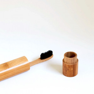 Funda cepillo dientes bambú de The Humble Co.
